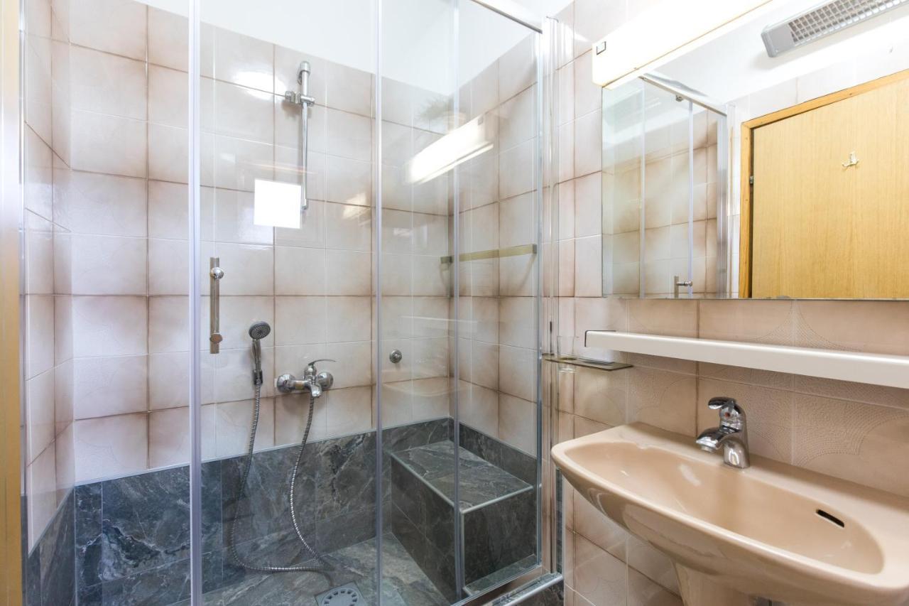 Apartmani Lovorka Punat Buitenkant foto