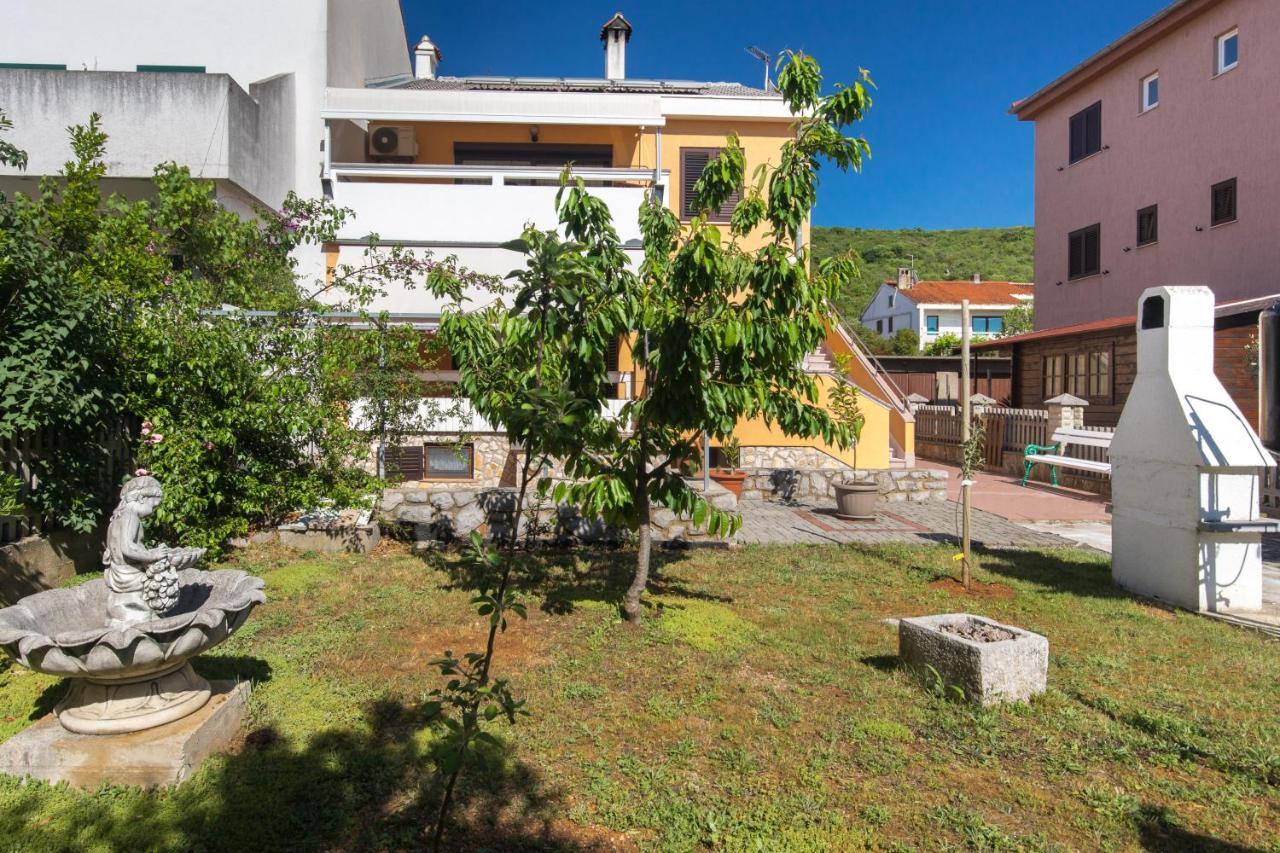 Apartmani Lovorka Punat Buitenkant foto