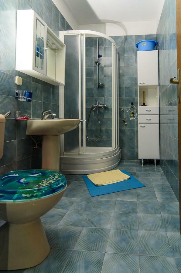 Apartmani Lovorka Punat Buitenkant foto