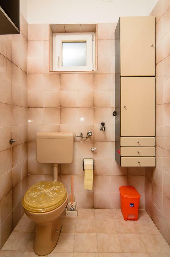 Apartmani Lovorka Punat Buitenkant foto