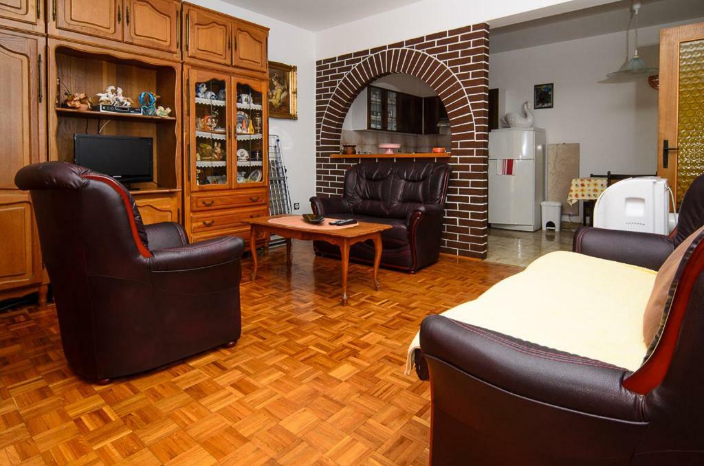 Apartmani Lovorka Punat Buitenkant foto