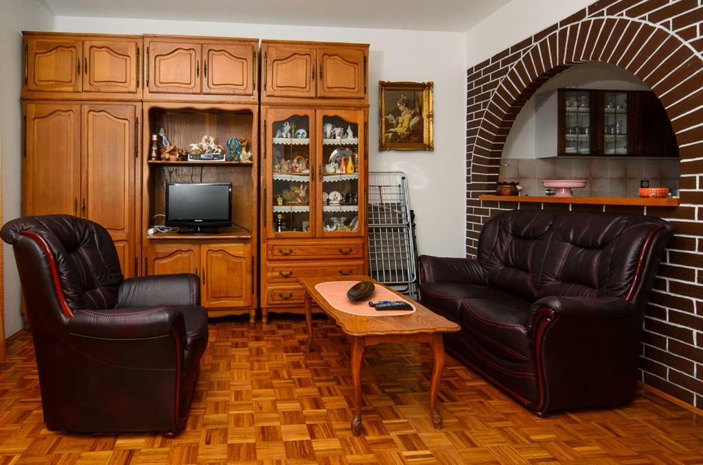 Apartmani Lovorka Punat Buitenkant foto