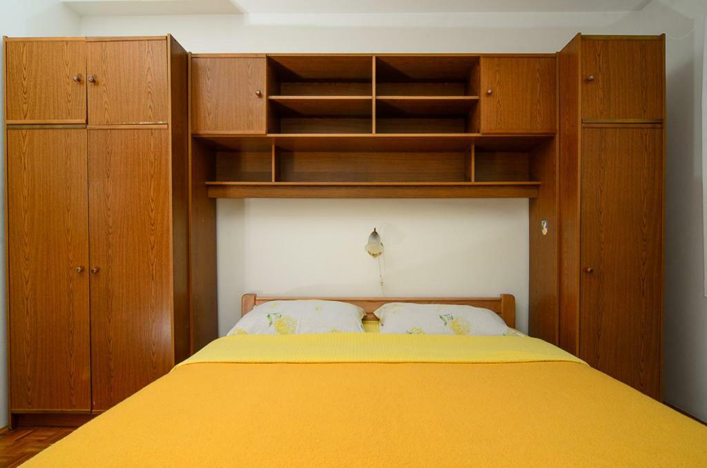 Apartmani Lovorka Punat Buitenkant foto