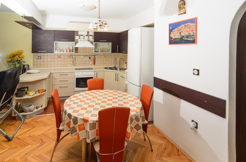 Apartmani Lovorka Punat Buitenkant foto